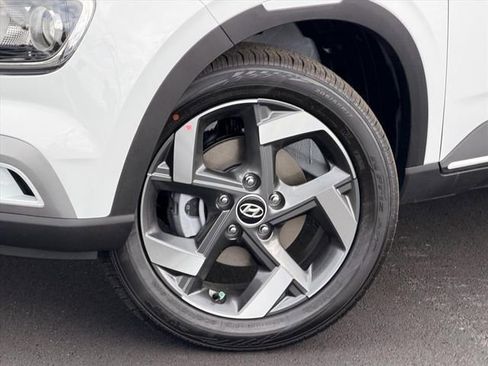 New 2026 Hyundai Venue SEL FWD image 33