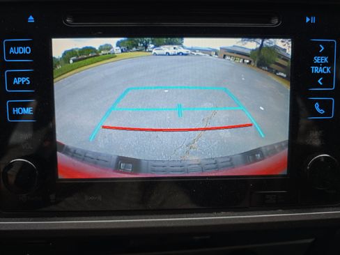 Used 2016 Toyota Tacoma TRD Sport w/ Towing Package image 30