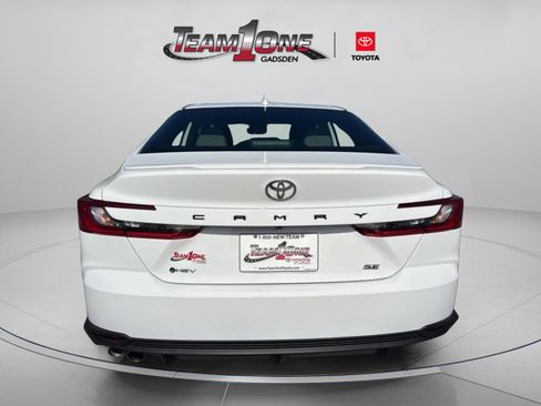 Certified 2025 Toyota Camry SE image 5
