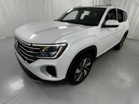 Used 2025 Volkswagen Atlas SEL AWD/4WD image 7