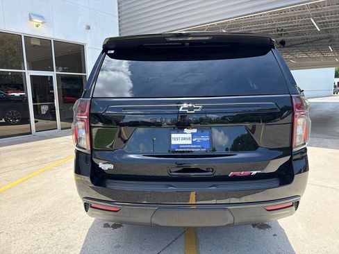 Used 2024 Chevrolet Suburban RST w/ Luxury Package AWD/4WD image 6