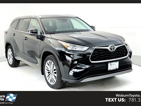 New 2026 Toyota Highlander Platinum image 1
