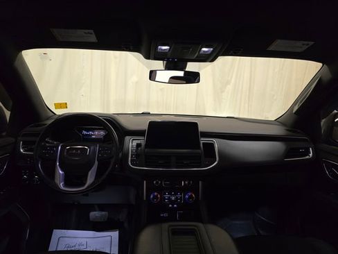 Used 2021 GMC Yukon SLE w/ Gmc Pro Safety Plus Package AWD/4WD image 28