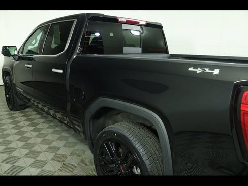 Used 2023 GMC Sierra 1500 SLT w/ SLT Convenience Package image 21