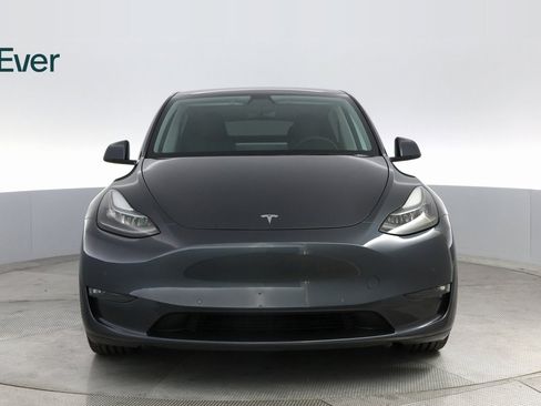 Used 2021 Tesla Model Y Performance image 3