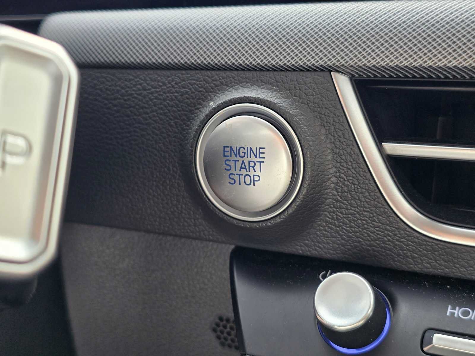 Used 2024 Hyundai Sonata SEL FWD image 32