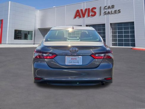 Used 2024 Toyota Camry LE image 9