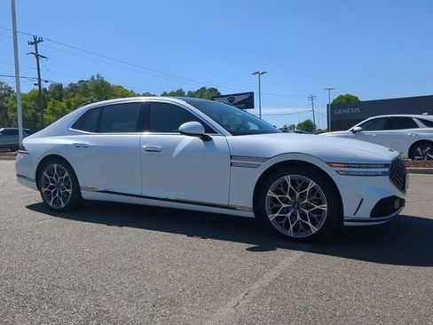 Used 2025 Genesis G90 3.5T AWD/4WD image 2