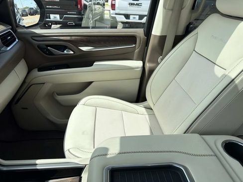 Used 2022 GMC Yukon XL Denali w/ Max Trailering Package AWD/4WD image 21
