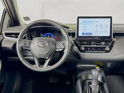 Used 2025 Toyota Corolla SE w/ SE Premium Package FWD image 13