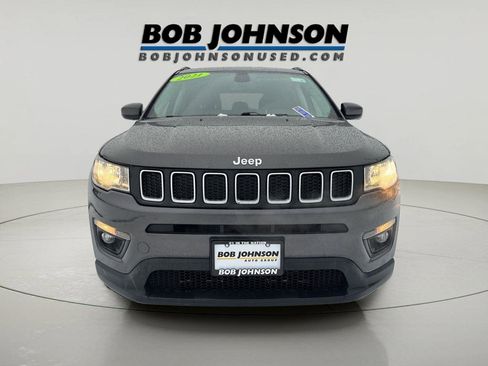 Used 2021 Jeep Compass Latitude w/ Convenience Group image 2