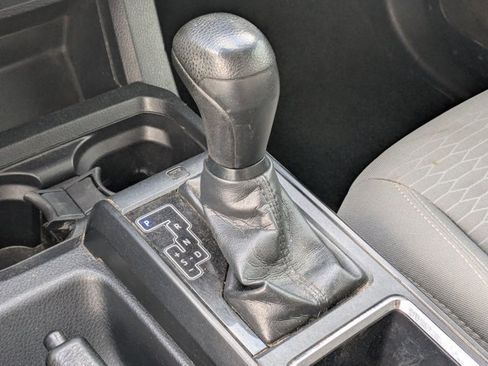 Used 2019 Toyota Tacoma SR w/ SR Convenience Package image 11