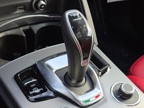 New 2025 Alfa Romeo Stelvio Sprint image 28