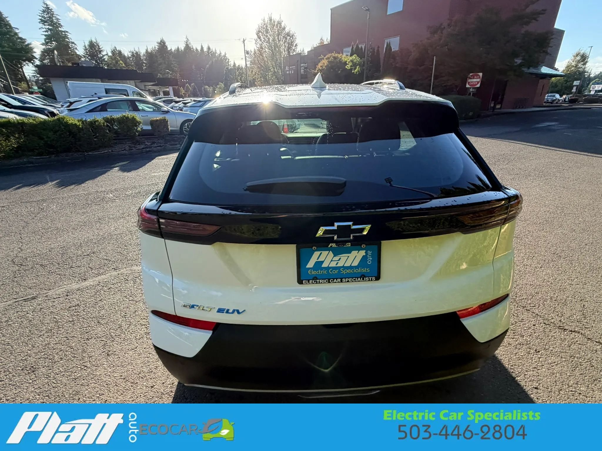 Used 2022 Chevrolet Bolt EUV Premier w/ Sun & Sound Package FWD image 8