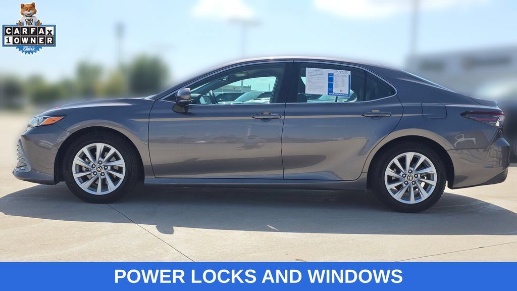 Used 2021 Toyota Camry LE w/ Convenience Package FWD image 2