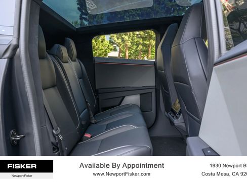 Used 2024 Tesla Cybertruck AWD Crew Cab image 29