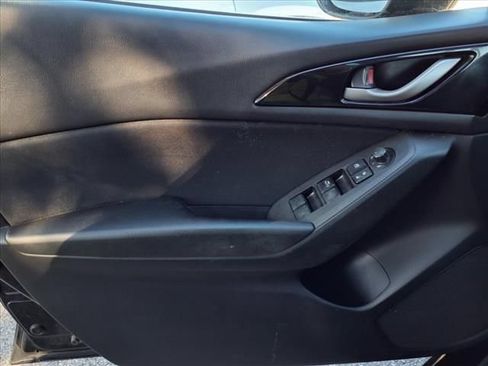 Used 2014 MAZDA MAZDA3 i Sport FWD image 11