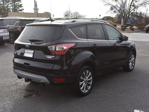 Used 2017 Ford Escape Titanium image 5