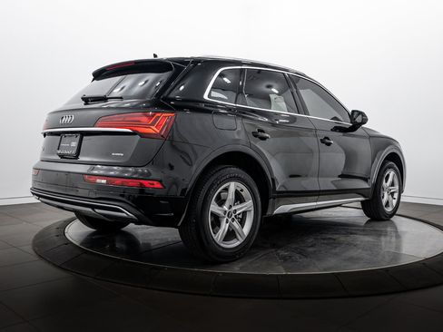 Certified 2023 Audi Q5 2.0T Premium w/ Convenience Package AWD/4WD image 4