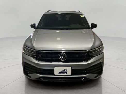 Used 2023 Volkswagen Tiguan SE R-Line image 12