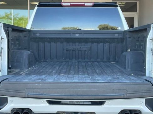 Used 2023 GMC Sierra 1500 AT4 image 17