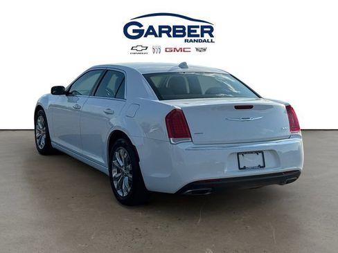 Used 2018 Chrysler 300 Touring L AWD/4WD image 3