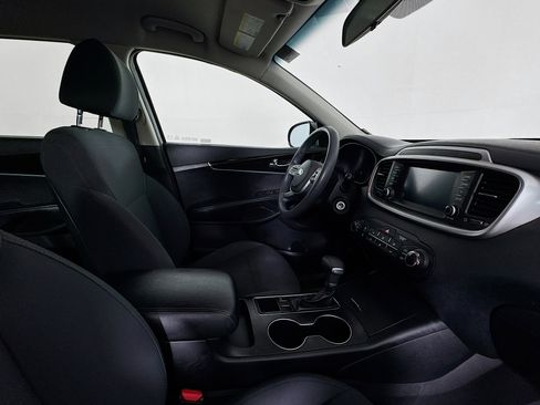 Used 2019 Kia Sorento L FWD image 27