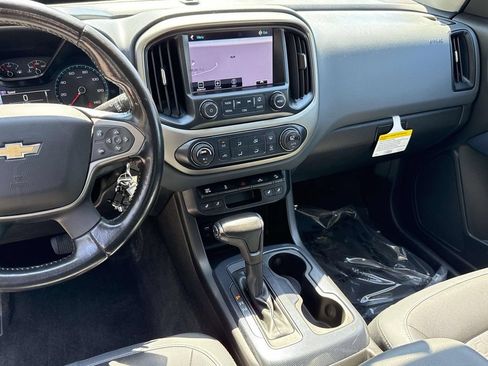 Used 2016 Chevrolet Colorado Z71 AWD/4WD image 9