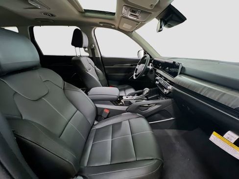 New 2025 Kia Telluride EX image 32