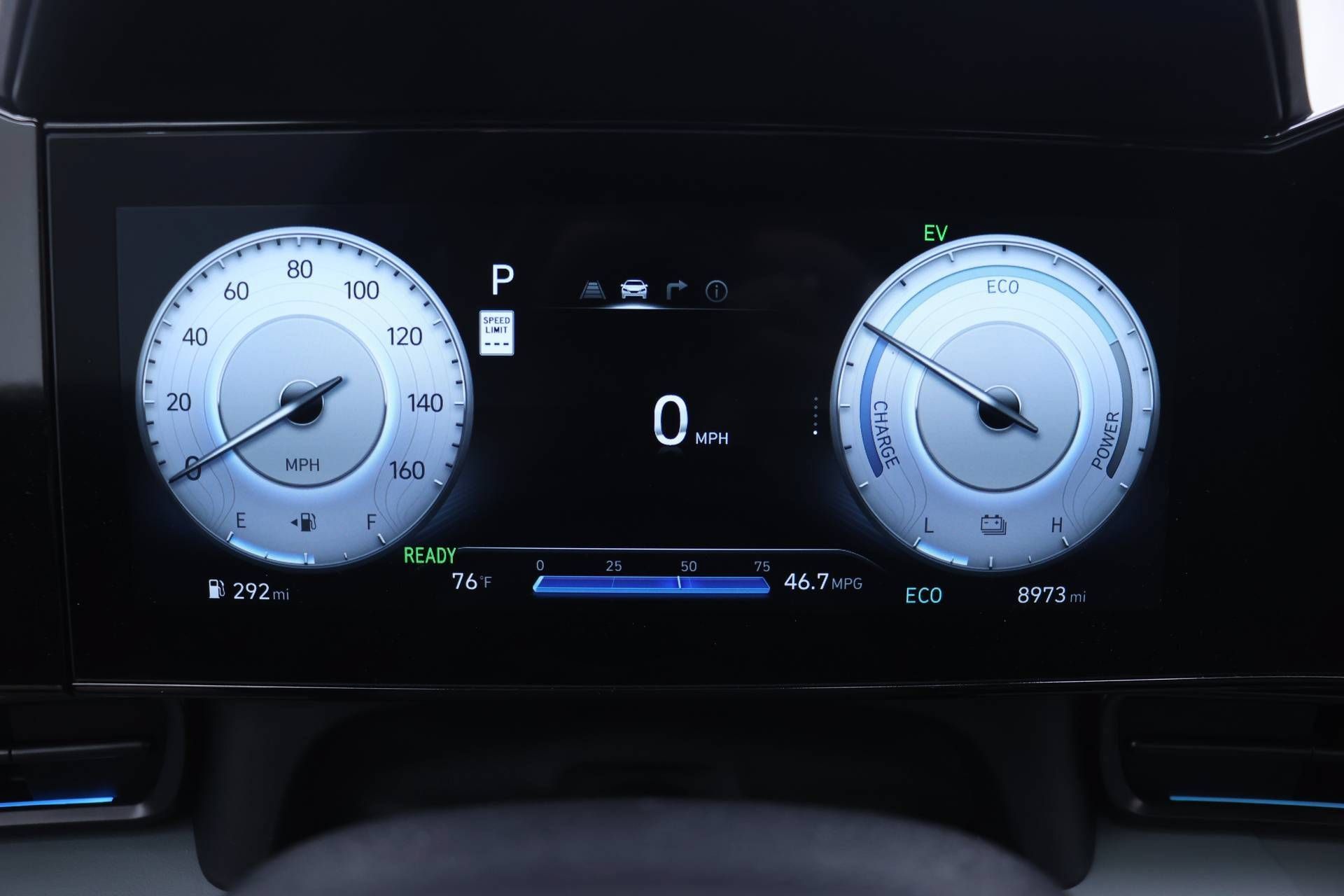 Used 2025 Hyundai Elantra Limited FWD image 7