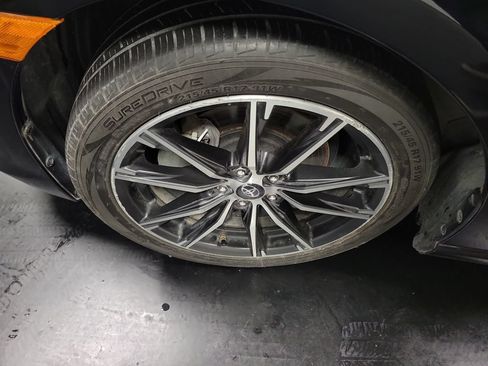 Used 2020 Toyota 86 RWD image 13
