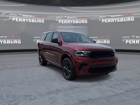 Used 2023 Dodge Durango GT w/ Blacktop Package AWD/4WD image 2