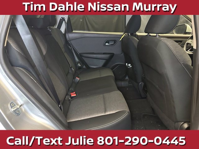 Used 2022 Nissan Rogue SV AWD/4WD image 18