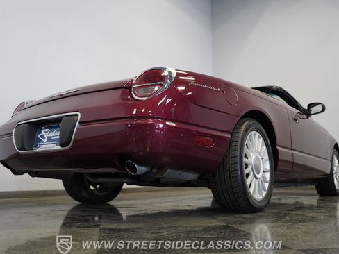 Used 2004 Ford Thunderbird image 34