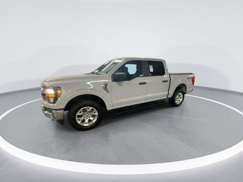 Used 2023 Ford F150 XLT image 4