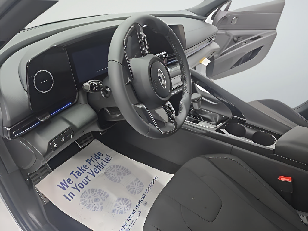 New 2026 Hyundai Elantra SEL FWD image 29