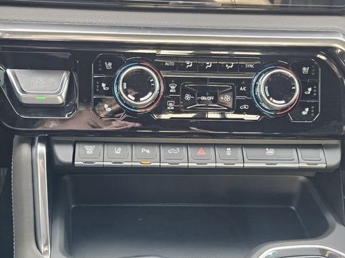 New 2026 GMC Sierra 3500 Denali w/ Denali Reserve Package image 15