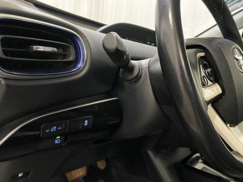Certified 2016 Toyota Prius Three Touring image 14