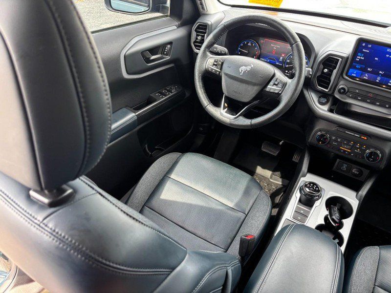 Used 2022 Ford Bronco Sport Outer Banks w/ Tech Package AWD/4WD image 14