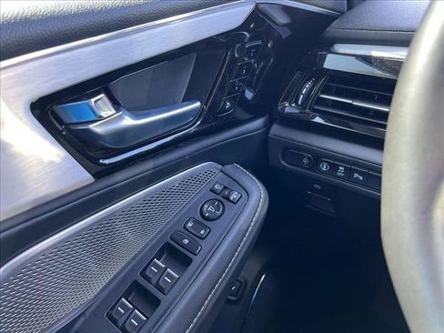 Used 2024 Acura MDX w/ Technology Package AWD/4WD image 10