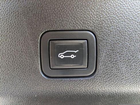 Used 2024 Chevrolet Suburban LT image 14