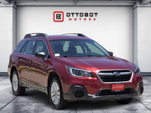 Used 2019 Subaru Outback 2.5i AWD/4WD image 2