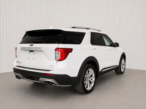 Used 2023 Ford Explorer Platinum w/ Technology Package AWD/4WD image 4