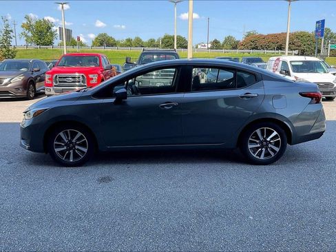 Used 2025 Nissan Versa SV FWD image 8