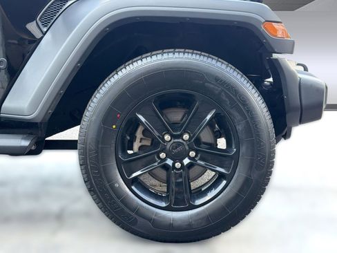 Used 2021 Jeep Wrangler Unlimited Sport image 11