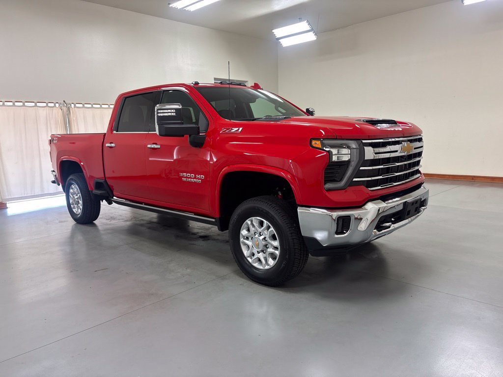 Used 2024 Chevrolet Silverado 3500 LTZ w/ LTZ Plus Package AWD/4WD image 2
