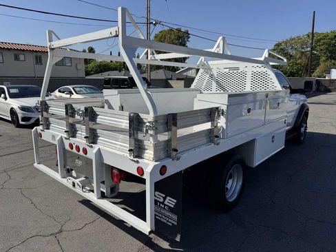 Used 2022 RAM 5500 Tradesman RWD image 5