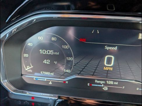 Used 2023 GMC Sierra 1500 SLT w/ SLT Premium Package image 9