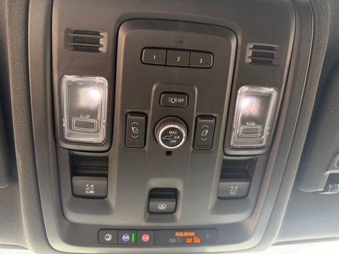 Used 2024 Chevrolet Tahoe LT w/ LT Signature Plus Package AWD/4WD image 22