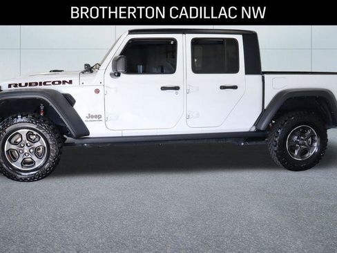 Used 2022 Jeep Gladiator Rubicon w/ Cold Weather Group AWD/4WD image 2